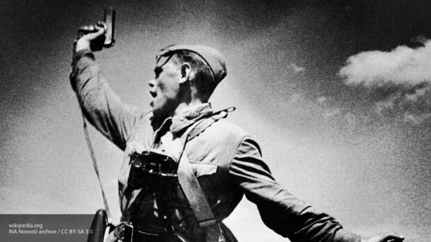 Минобороны опубликовало ко Дню Победы редкие фотографии полководцев ВОВ