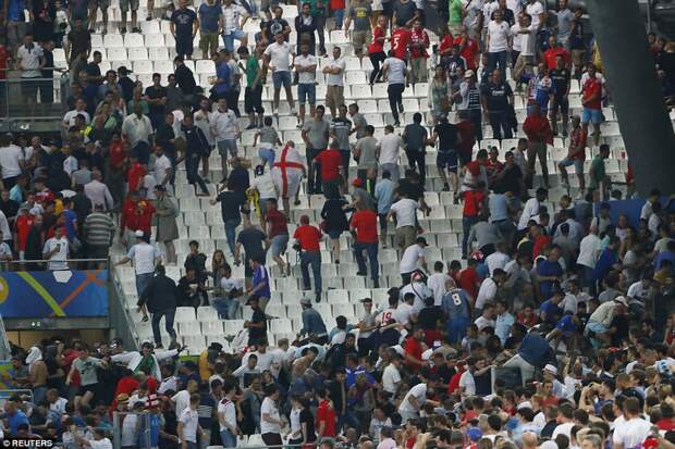 Бедный Марсель: Беспорядки между фанатами, которые не закончатся до конца чемпионата