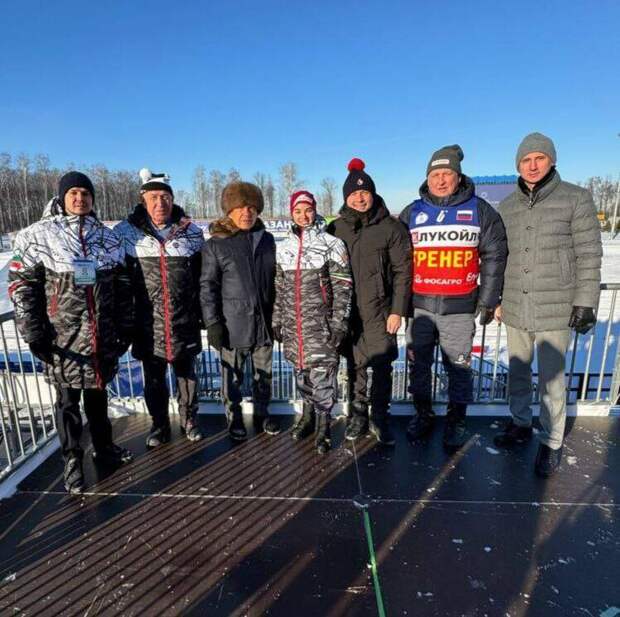 Рөстәм Миңнеханов чаңгы ярышлары буенча Россия Кубогы этабында баш тренер белән аралашты