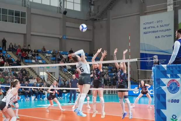 Волейболистки "Тулицы" обыграли саратовский "Платон" со счетом 3:1