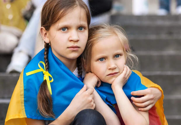 Запад отчаянно хочет «набить брюхо». Для этого ему нужны украинские дети