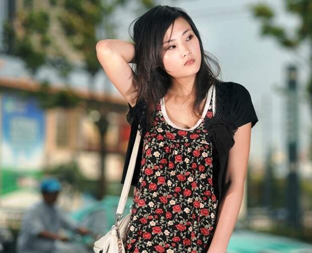 24-Asian_young_woman-610x494