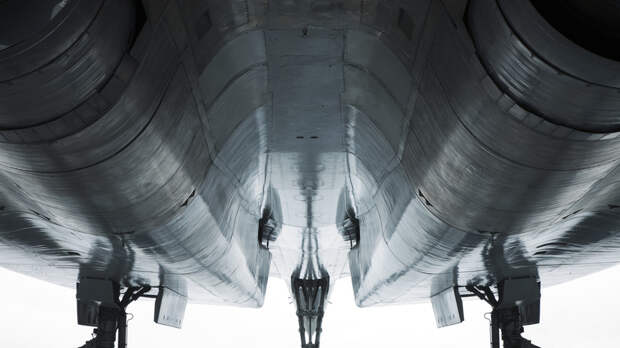 Политики Германии и Греции требуют разрешить импорт авиатоплива из России