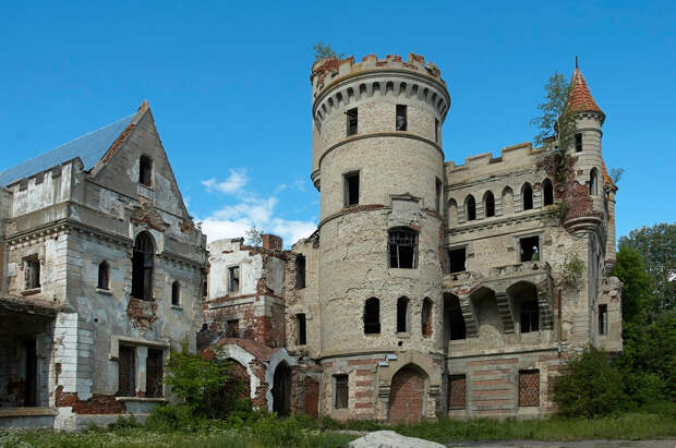 Роскошь, превращенная в руины: судьба усадьбы Храповицкого