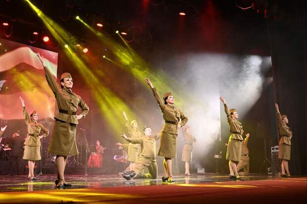 В Симферополе в Музыкальном театре прошёл праздничный концерт ко Дню Победы