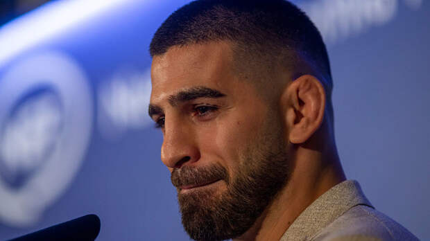 Царукян: Топурия ведёт себя как суперзвезда, но я спущу его на землю