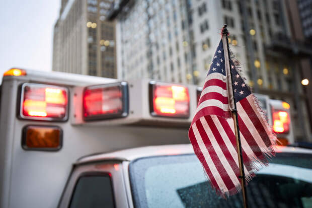 CNN: офицер Секретной службы пострадал при стрельбе на мероприятии с Трампом