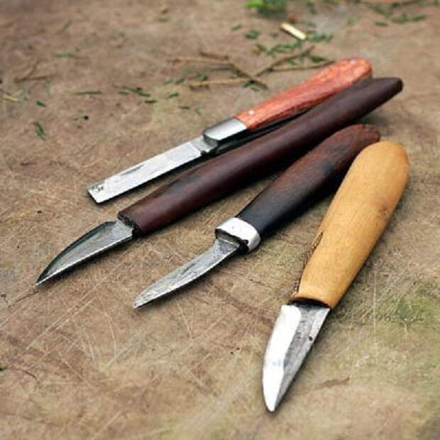 Прививочные садовые ножи. Фото с сайта delenka-club.ru