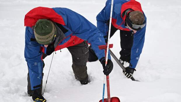 В Греции четыре человека погибли из-за схода лавины в горах Вардусия