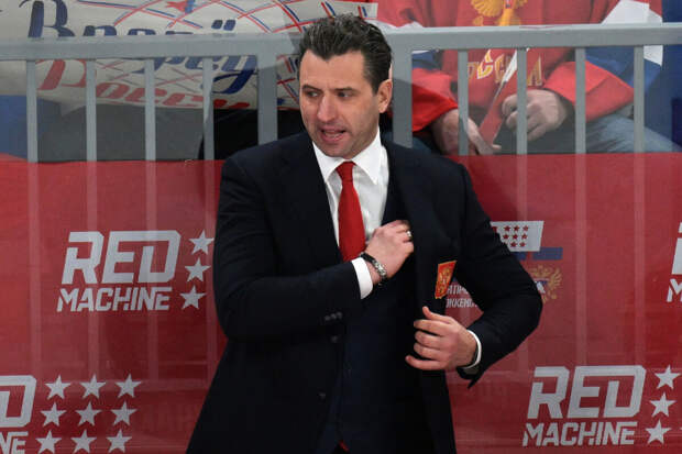 Тренер сборной "России 25" Ротенберг показал упражнение "Бей канадца"