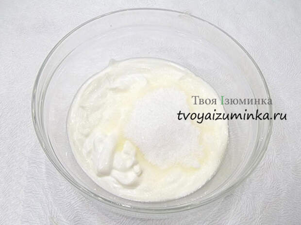 Сметана с сахаром