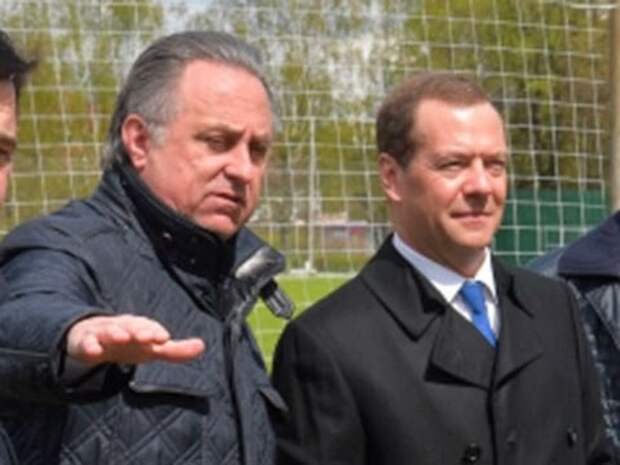 Мутко заявил Медведеву, что "в футболе мы порвём всех"