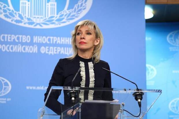 Захарова: жители стран Прибалтики начали осознавать, что их пытаются перепрошить