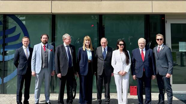 Эпоха Байдена прошла: Россия приглашает американских конгрессменов в Москву