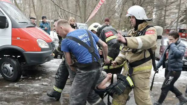 Три человека погибли в результате обрушения в доме в Химках