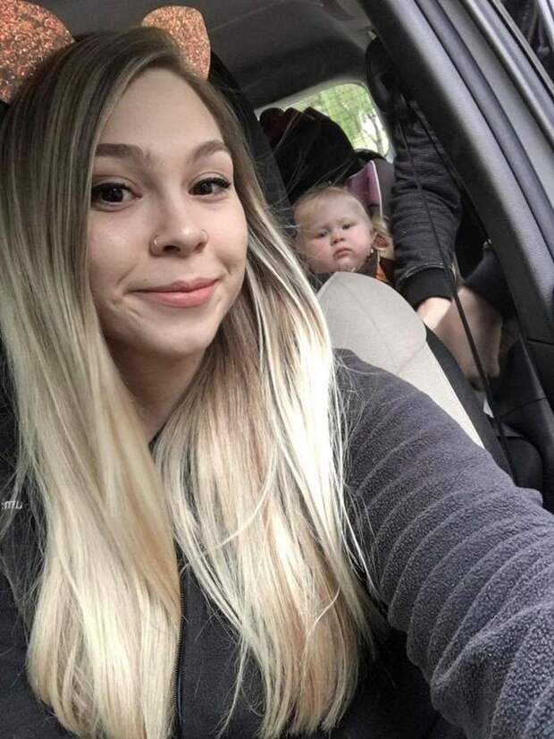 Мама заказала маленькой дочке одежду из Китая. Каково же было ее удивление, когда на полученной футболке она увидела ругательство