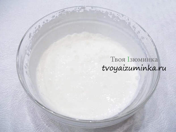 Взбитая сметана с сахаром