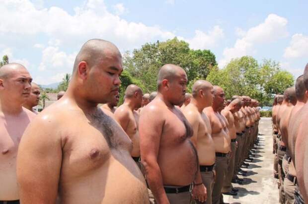 Лагерь для полицейских с лишним весом в Таиланде