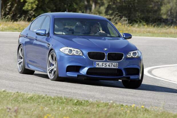 В Германии BMW попал в аварию на скорости 300 км/ч bmw, авария, дтп, повезло