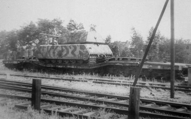 Собранный из двух танков образец Pz.Kpfw.Maus, Куммерсдорф, осень 1945 года СССР, война, история