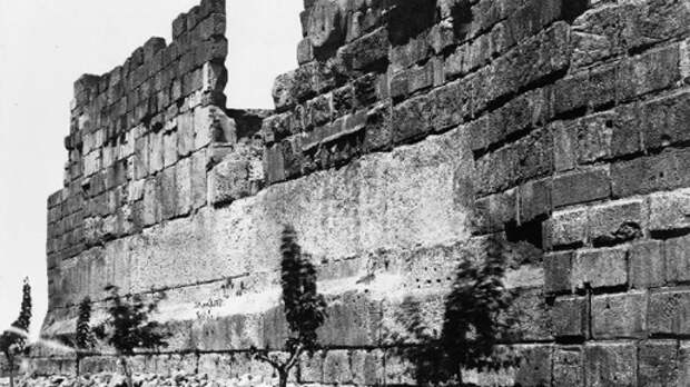 Старинные и новые фотографии самого первого храма на Земле с одного места