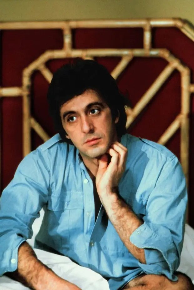 Встречается с 28-летней девушкой и танцует на улицах: как сейчас выглядит и чем занимается Аль Пачино