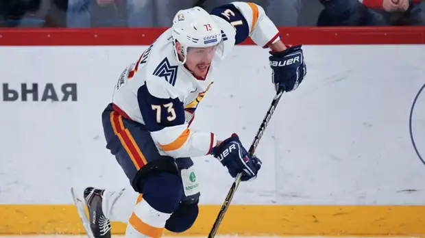 «Спартак» подписал контракт с хоккеистом Любимовым