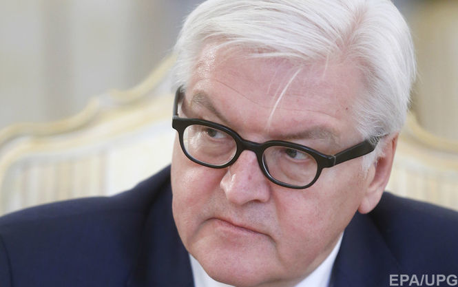 По словам Штайнмайера, прогресс в выполнении обязательств, возложенных на стороны конфликта минскими соглашениями, можно разглядеть разве что под микроскопом