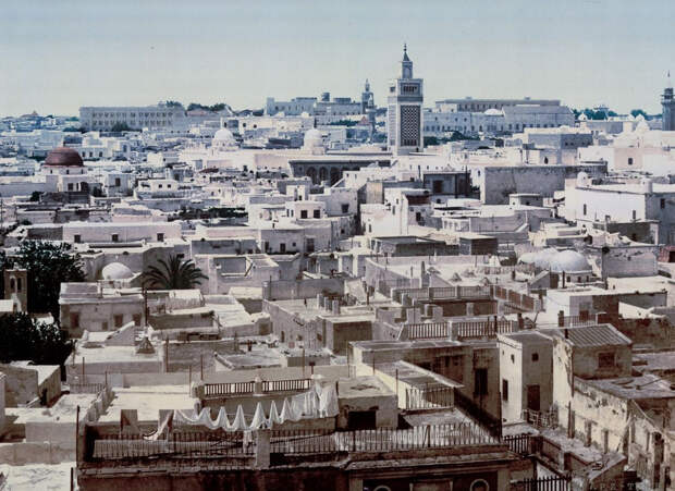A view of Tunis from the Paris Hotel