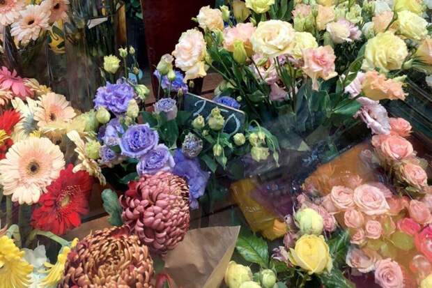 Названы подарки, которые неуместно дарить коллегам на 23 Февраля