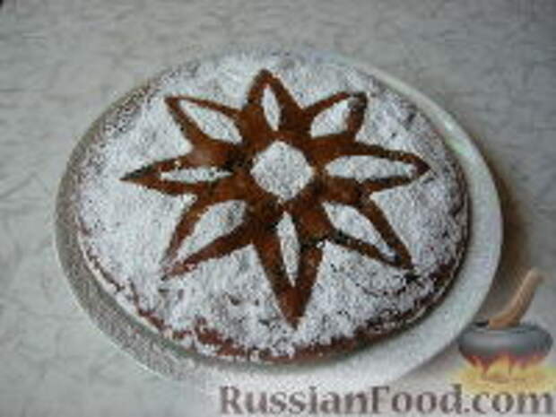 Фото к рецепту: Постный пирог с кофе и черносливом