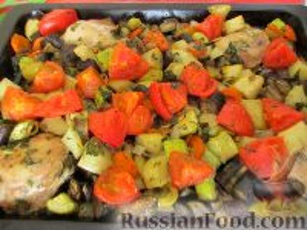 Фото к рецепту: Овощное рагу с курицей
