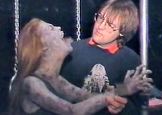 манекен для съемок горящей сары коннар