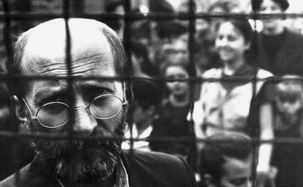 «Вы ошибаетесь, дети — прежде всего»