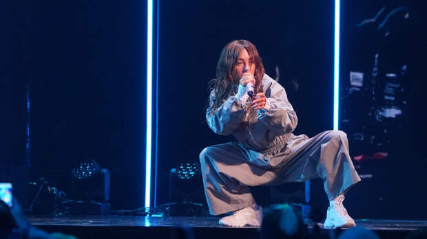 «Прекрасный муж»: Мари Краймбрерти показала постельное фото с Давой