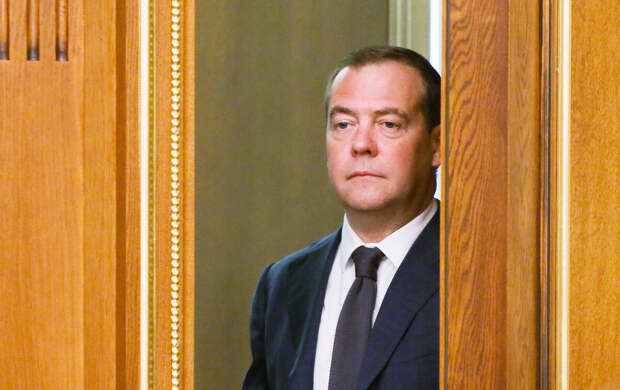«Медведев поработал»: в Киеве жалуются на всемирный бойкот саммита Зеленского в Швейцарии