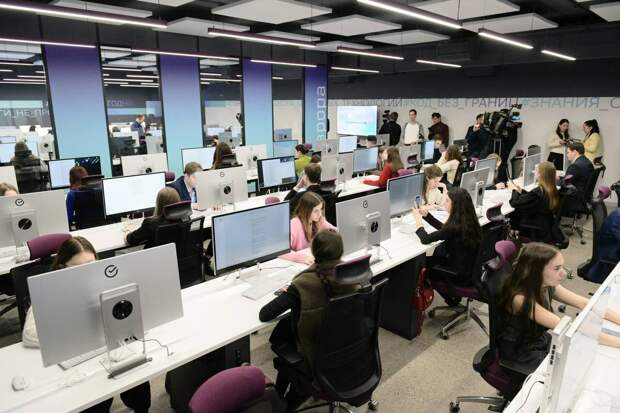 Сбер: в Петербурге открылся совместный кампус Центра Алмазова и «Школы 21»