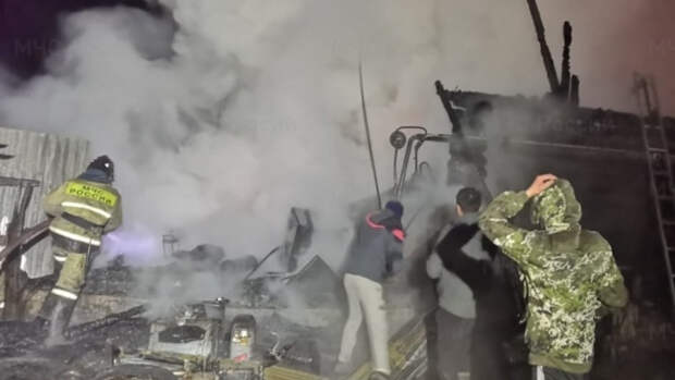 Ночной пожар в Твери унес жизни двоих человек