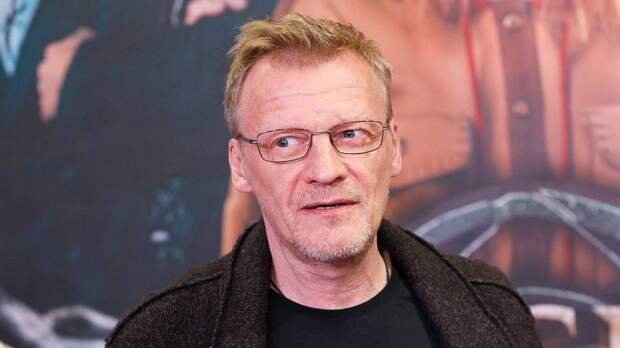 «Это все вранье»: жена Алексея Серебрякова опровергла слухи о госпитализации актера