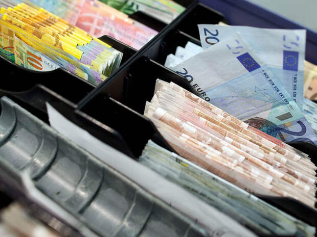 В России установили обязательную продажу выручки экспортеров в валюте