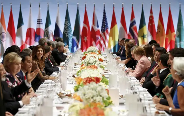 Британская журналистка Тетт указала на сходство G20 со «школьной столовой»