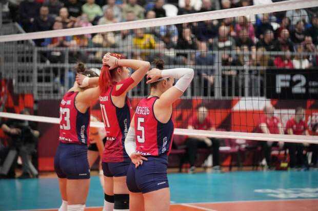 Волейболистки «Тулицы» вырвали партию у калининградского «Локомотива»