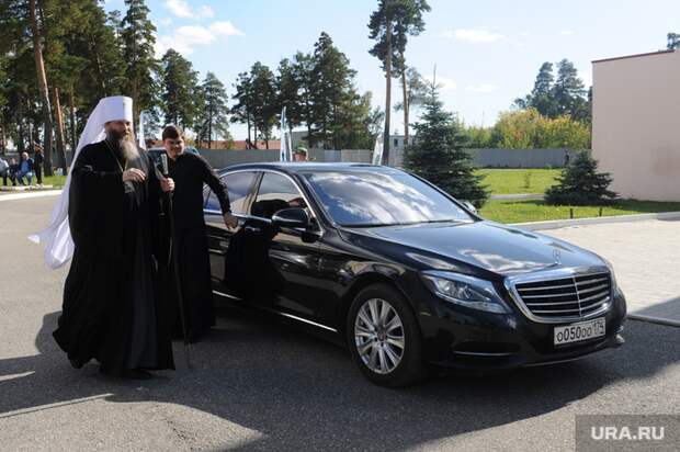 Митрополит объяснил, почему священники должны ездить на дорогих автомобилях Новости, Россия, Авто, Священник, РПЦ, Негатив