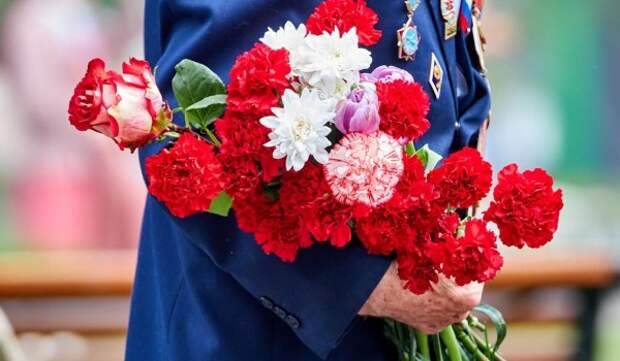 Собянин утвердил единовременные выплаты ветеранам ко Дню Победы