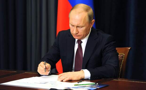 Путин сказал: «До побачення!» - О еще одном новом указе президента России