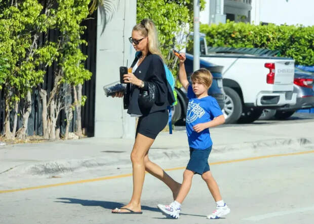 Анна Курникова с сыном