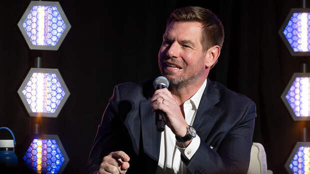 Демократ Суолвелл вышел из гонки за пост главы Калифорнии из-за секс-скандала