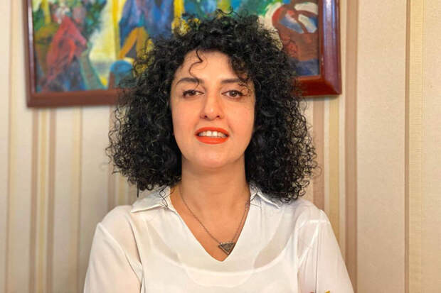 Лауреат Нобелевской премии Мохаммади объявила голодовку в заключении в Иране