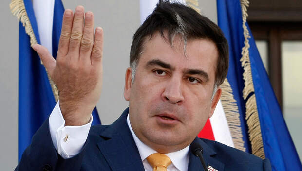 Саакашвили хочет "помочь Украине оружием"