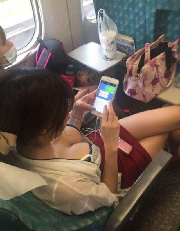 Все прелести общественного транспорта в жару автобус, девушки, маршрутка, метро, общественный транспорт, прикол, самолет, юмор